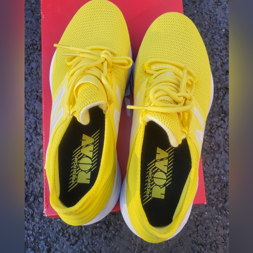 Women's New Balance Roav - Yellow & White - Picture 5 of 6